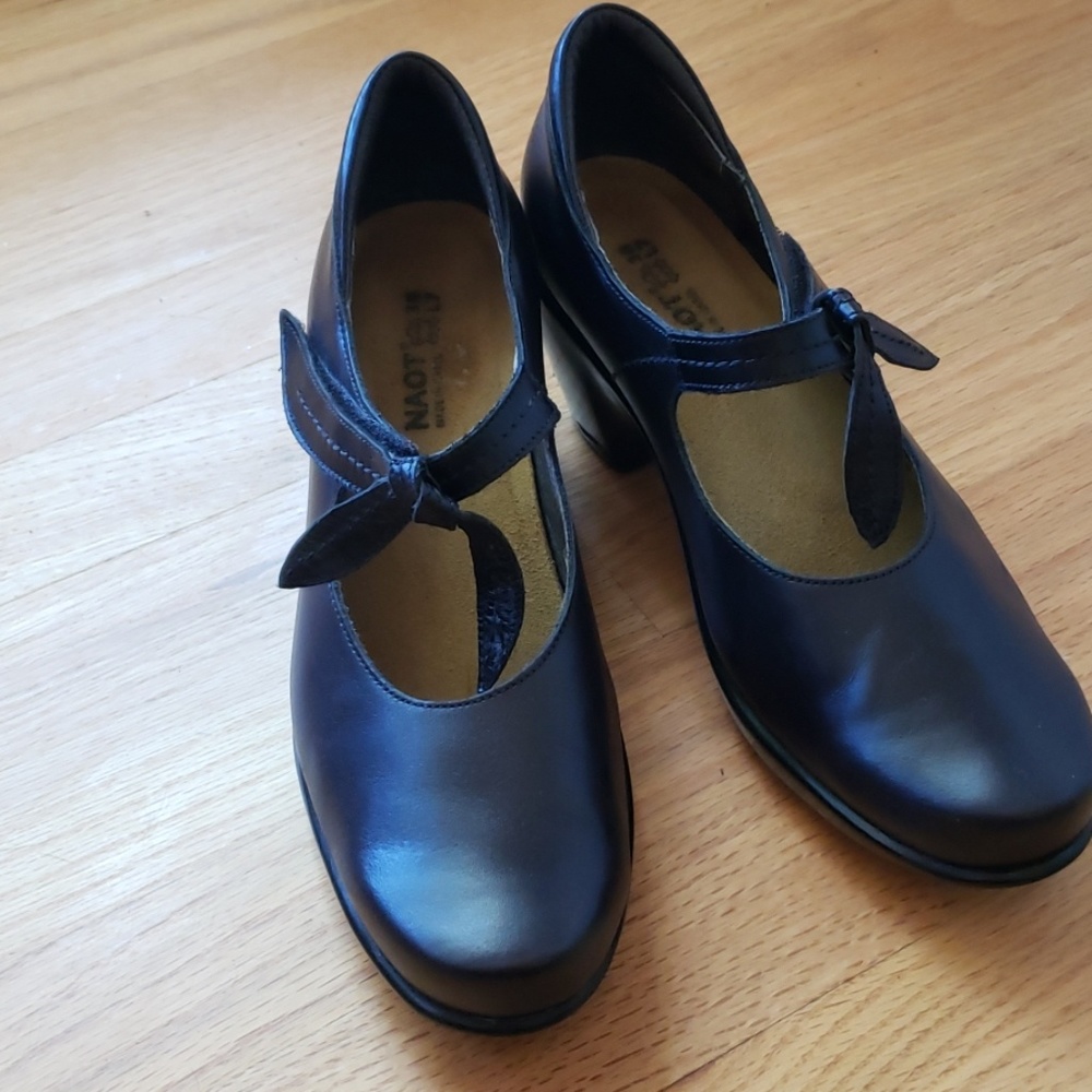 Naot Maryjanes
